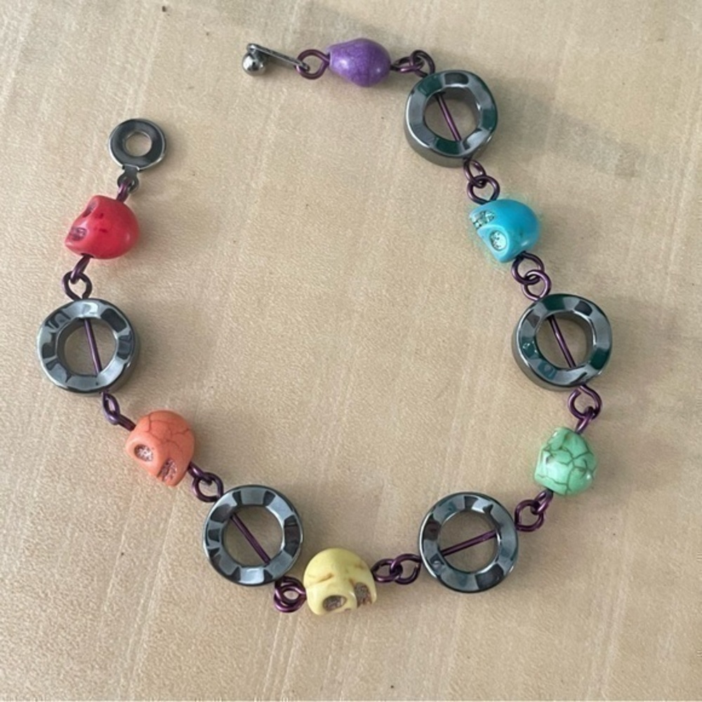Handmade Multicolor Skull Bracelet Hematite Rainbow 7.5” NWT